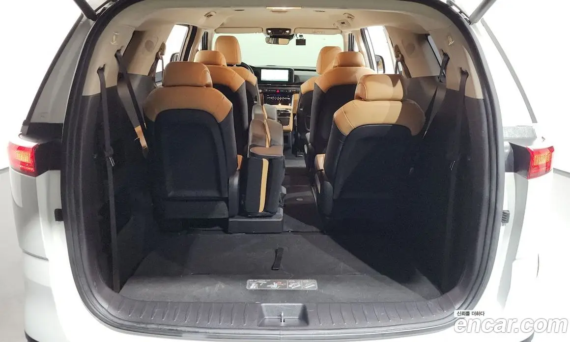 Kia Carnival 2023 2.2 автомат (гидро), фото 25