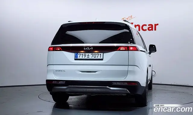 Kia Carnival 2023 2.2 автомат (гидро), миниатюра 4