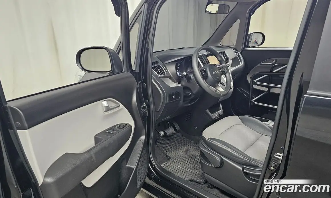 Kia Ray 2022 1.0 автомат (гидро), фото 13