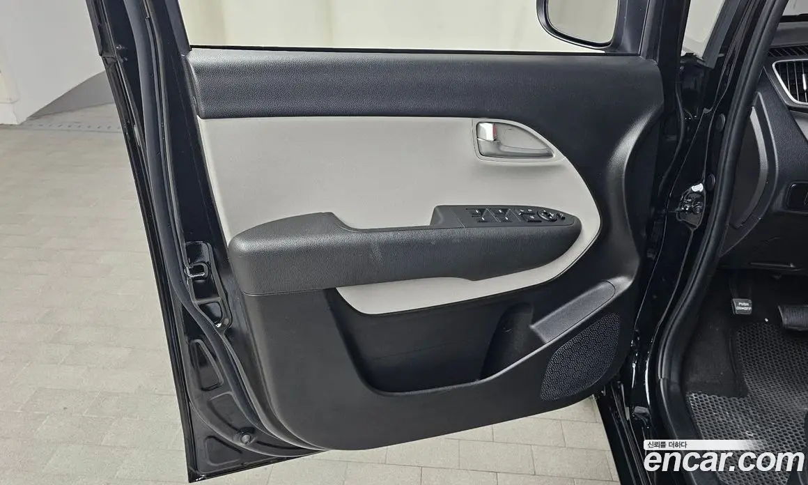 Kia Ray 2022 1.0 автомат (гидро), фото 14
