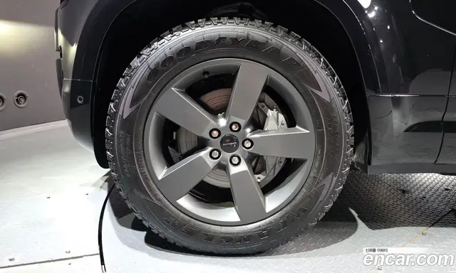 Land Rover Defender 2026 3.0 автомат (гидро), миниатюра 5