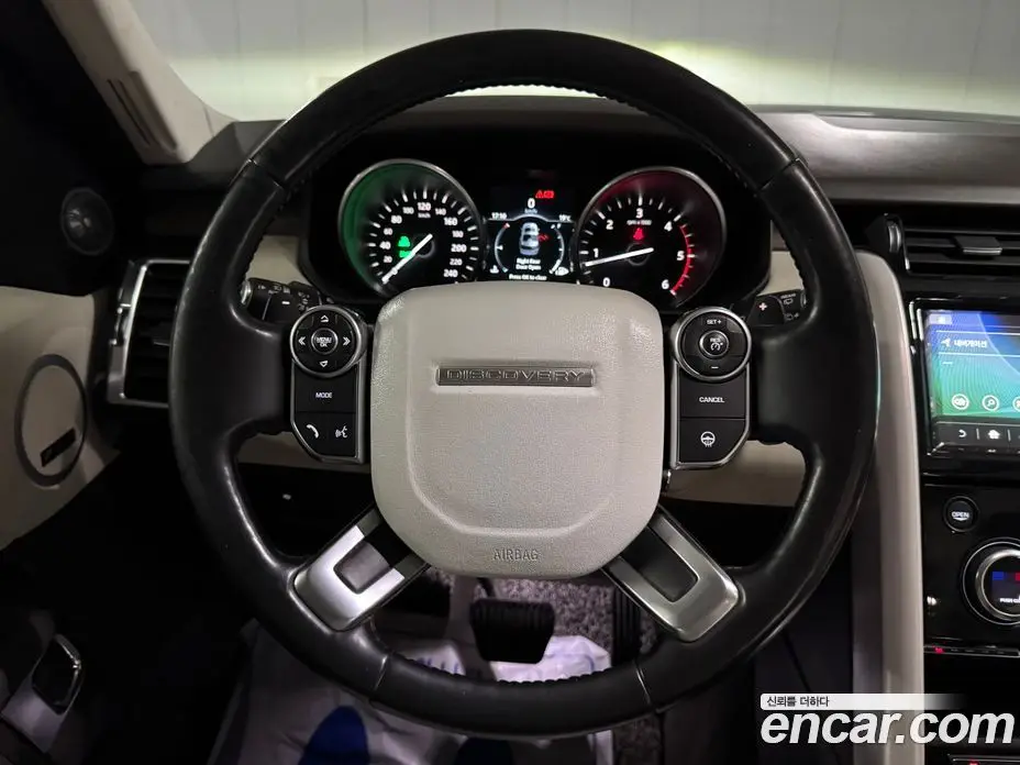 Land Rover Discovery 2017 3.0 автомат (гидро), фото 11