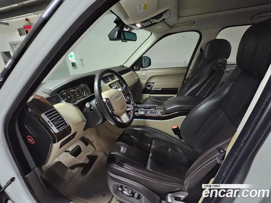 Land Rover Range Rover 2016 4.4 автомат (гидро), фото 11