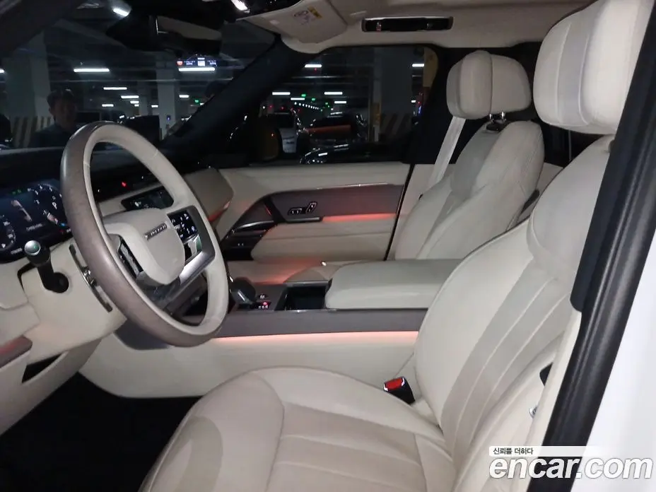Land Rover Range Rover 2024 4.4 автомат (гидро), фото 15