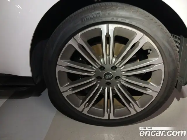 Land Rover Range Rover 2024 4.4 автомат (гидро), миниатюра 10