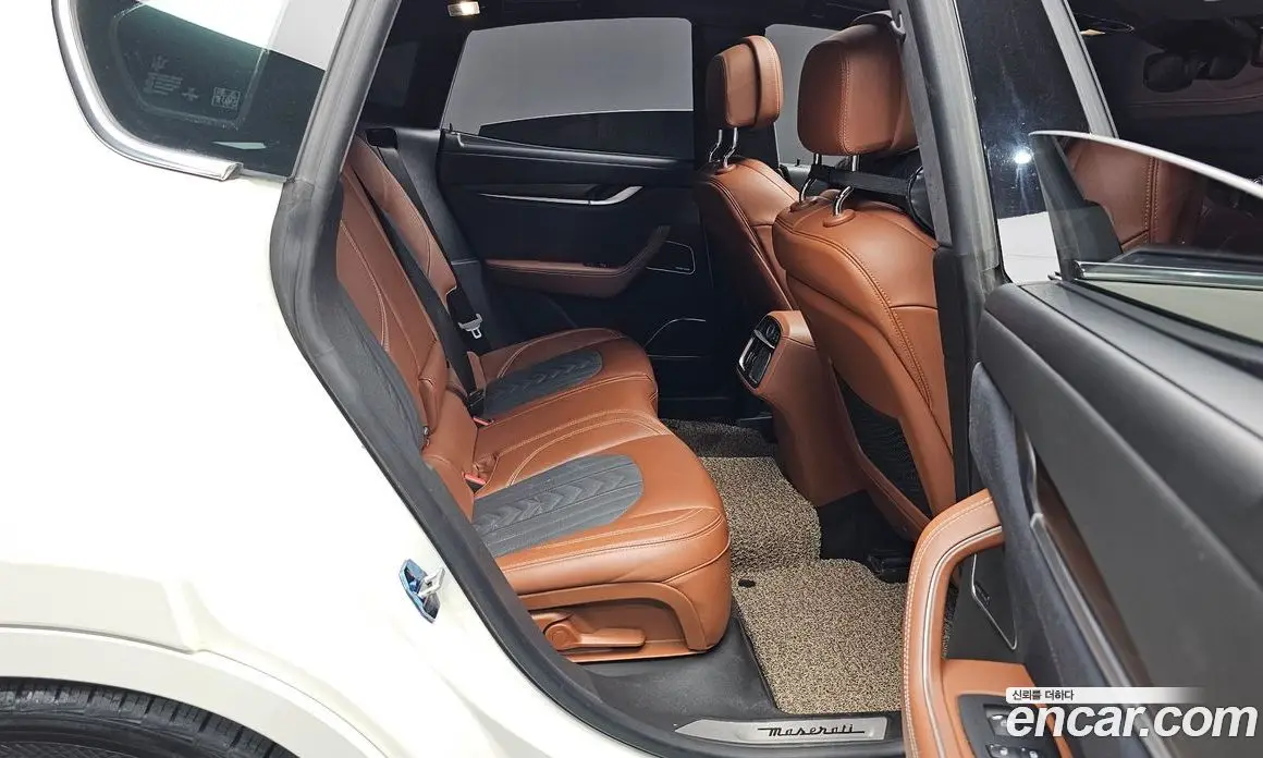 Maserati Levante 2018 3.0 автомат (гидро), фото 17