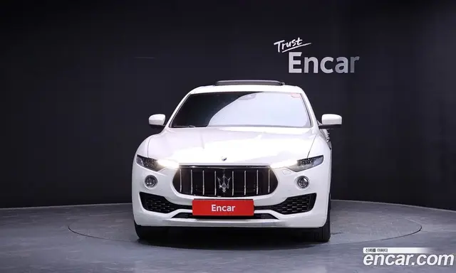 Maserati Levante 2018 3.0 автомат (гидро), миниатюра 3