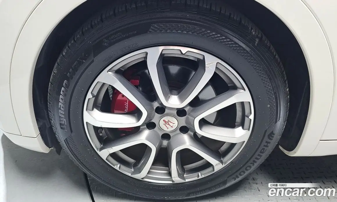 Maserati Levante 2018 3.0 автомат (гидро), фото 5