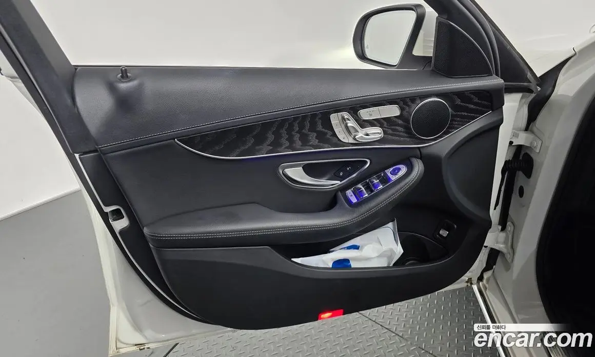 Mercedes-Benz C-Class 2019 1.9 гидро, фото 14 Mercedes-Benz C-Class 2019 1.9 гидро, фото 14