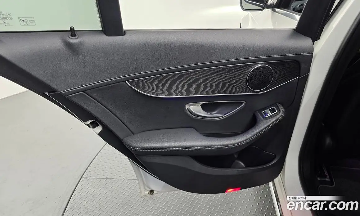 Mercedes-Benz C-Class 2019 1.9 гидро, фото 15 Mercedes-Benz C-Class 2019 1.9 гидро, фото 15