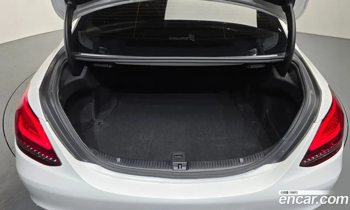 Mercedes-Benz C-Class 2019 1.9 гидро, фото 23 Mercedes-Benz C-Class 2019 1.9 гидро, фото 23