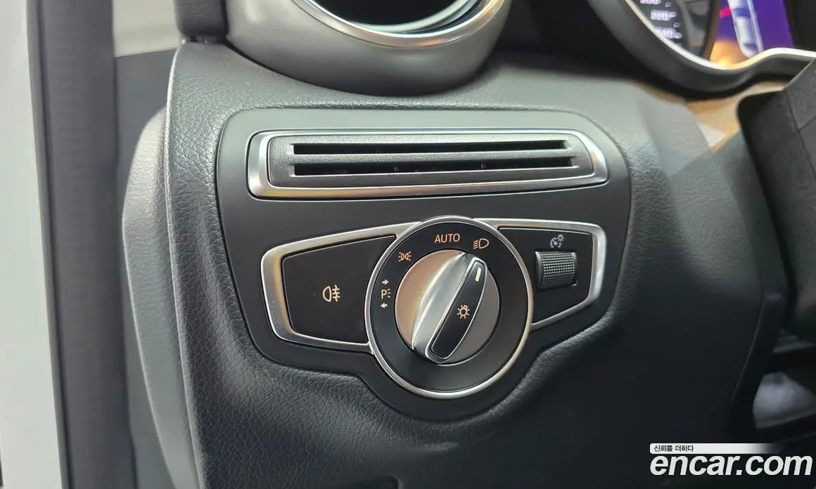 Mercedes-Benz C-Class 2019 1.9 гидро, фото 25 Mercedes-Benz C-Class 2019 1.9 гидро, фото 25