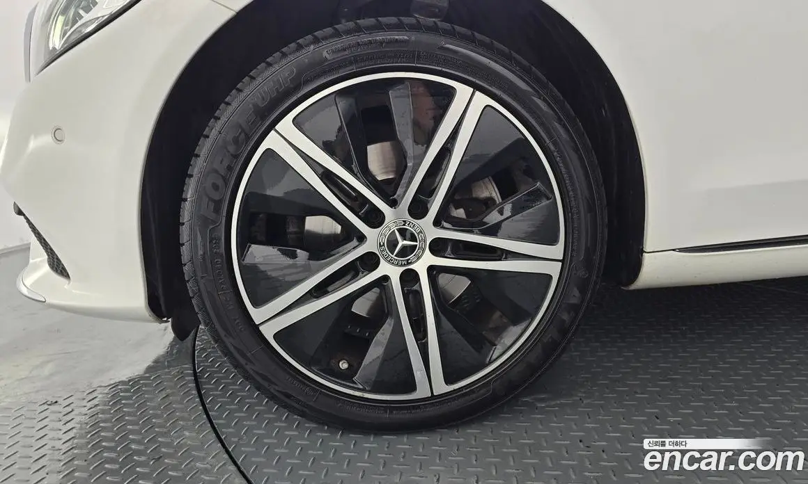 Mercedes-Benz C-Class 2019 1.9 гидро, фото 5 Mercedes-Benz C-Class 2019 1.9 гидро, фото 5