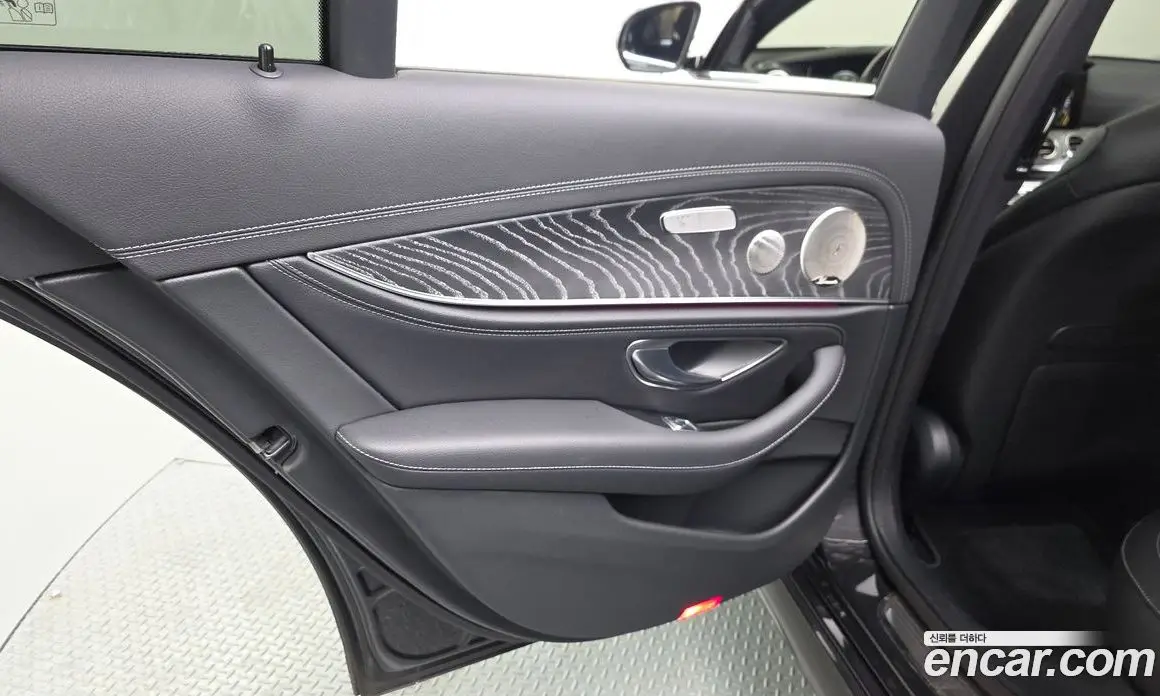 Mercedes-Benz E-Class 2022 2.0 гидро, фото 15 Mercedes-Benz E-Class 2022 2.0 гидро, фото 15