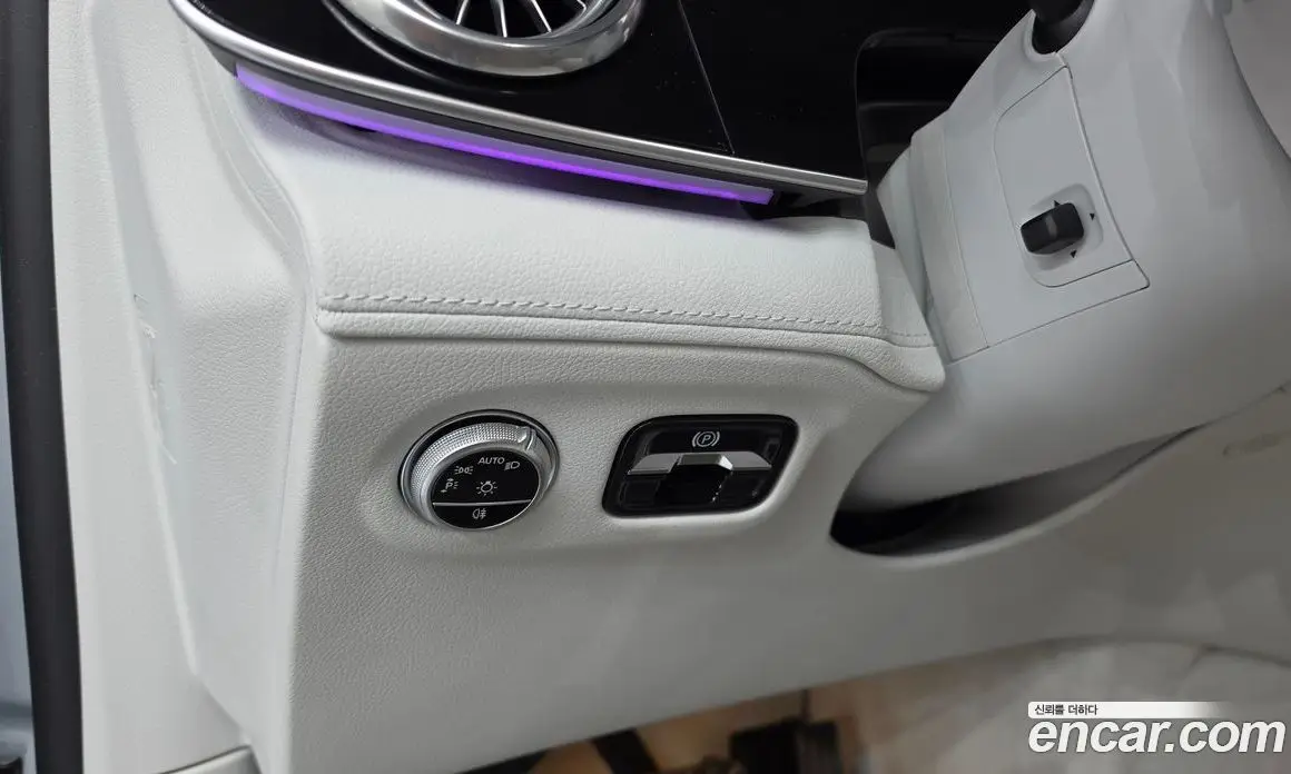 Mercedes-Benz EQS 2023 0.3 гидро, фото 30