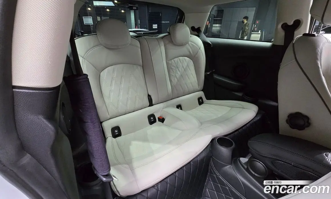 Mini Cooper 2023 2.0 автомат (гидро), фото 15
