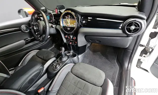 Mini Cooper 2024 2.0 автомат (гидро), миниатюра 6