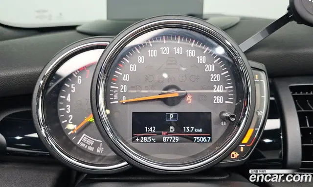 Mini Cooper Convertible 2017 1.5 автомат (гидро), миниатюра 11