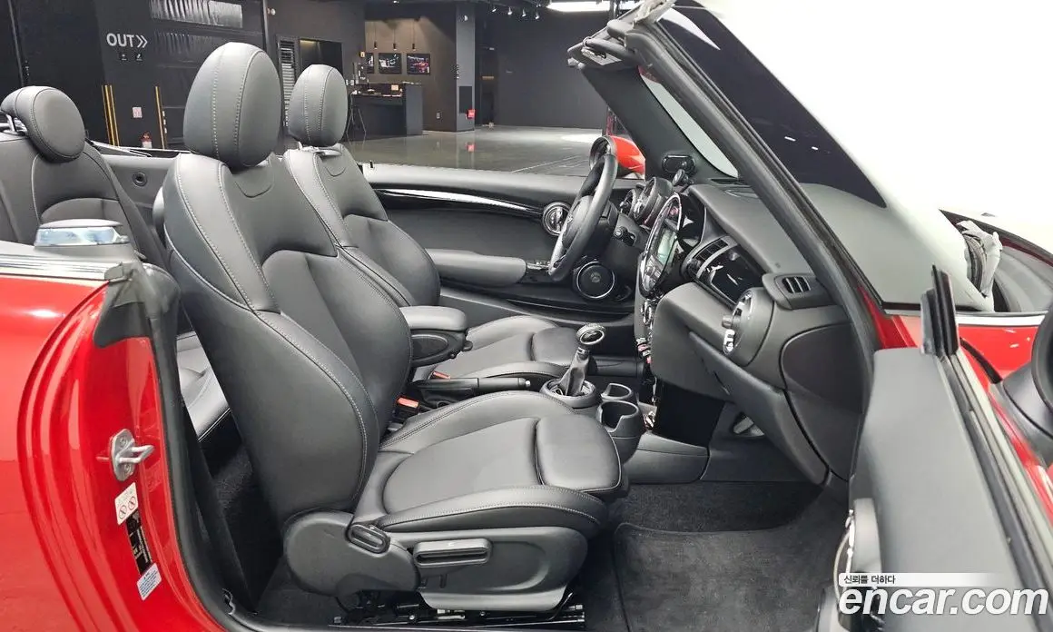 Mini Cooper Convertible 2017 1.5 автомат (гидро), фото 17