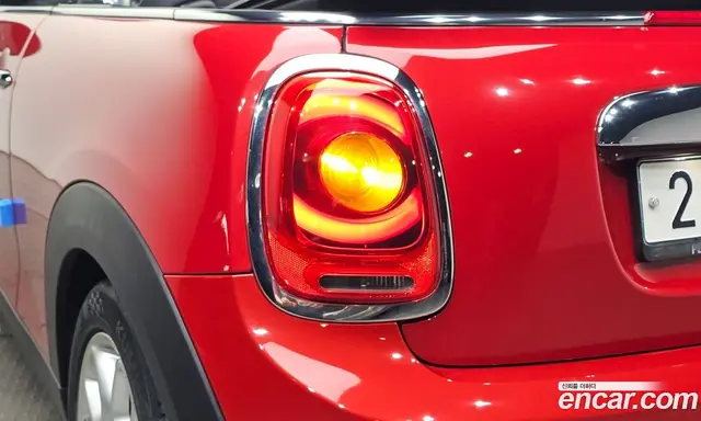 Mini Cooper Convertible 2017 1.5 автомат (гидро), миниатюра 9