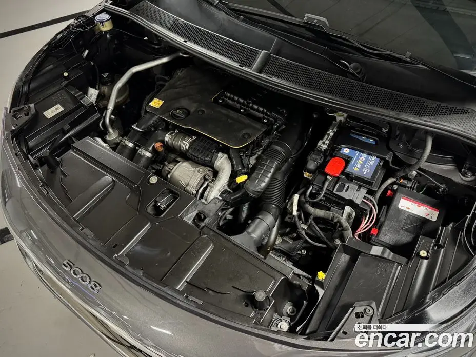 Peugeot 5008 2018 1.6 автомат (гидро), фото 6