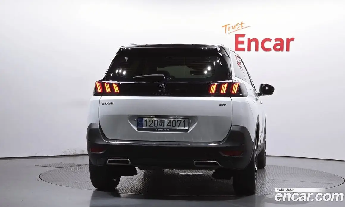 Peugeot 5008 2022 1.2 автомат (гидро), фото 4