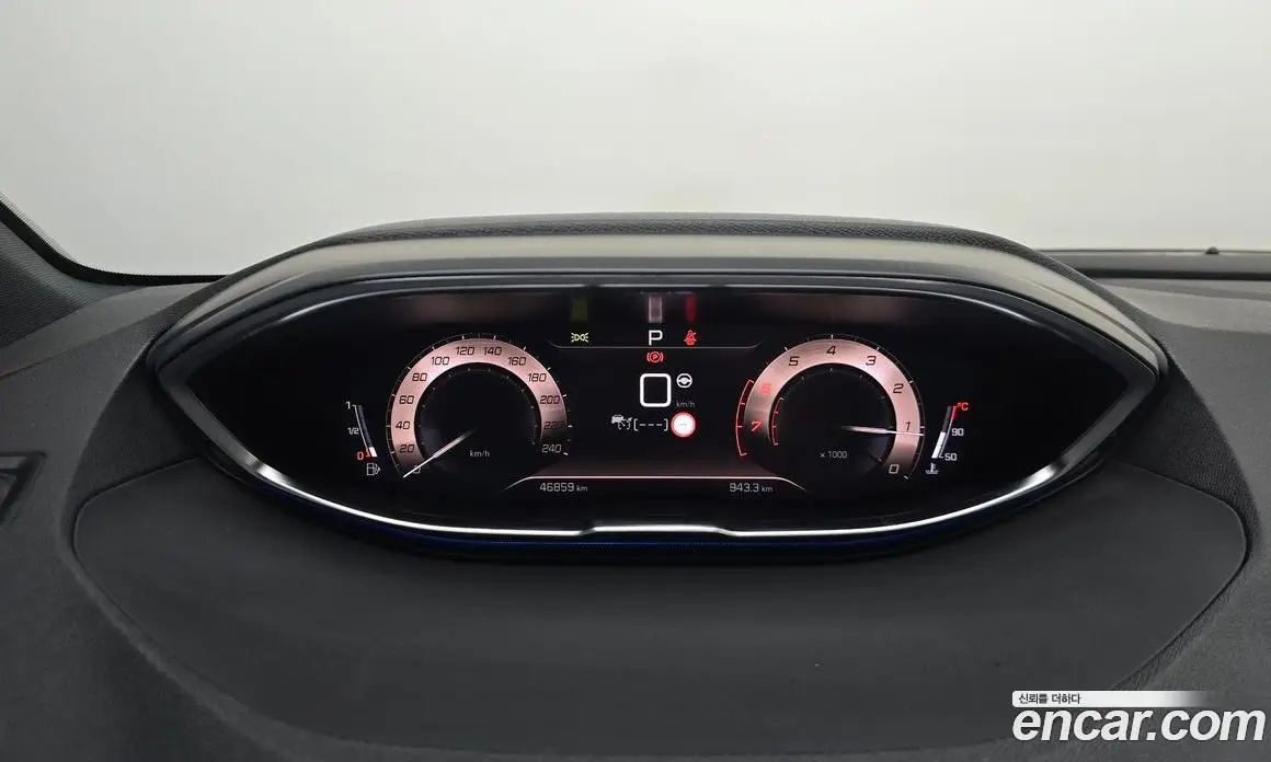 Peugeot 5008 2022 1.2 автомат (гидро), фото 8