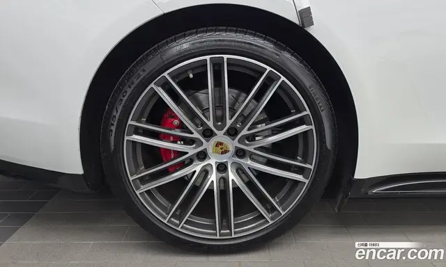 Porsche Panamera 2019 4.0 автомат (гидро), миниатюра 5