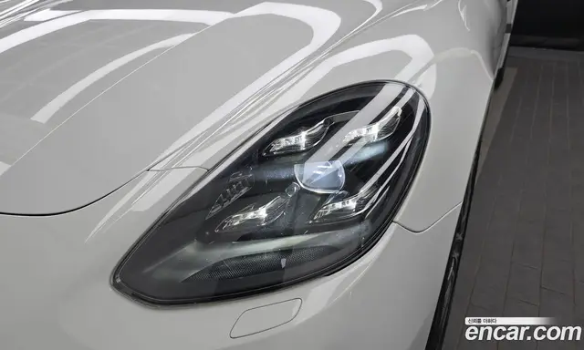 Porsche Panamera 2019 4.0 автомат (гидро), миниатюра 8