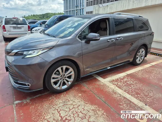 Toyota Sienna, 2021, 81 273 км