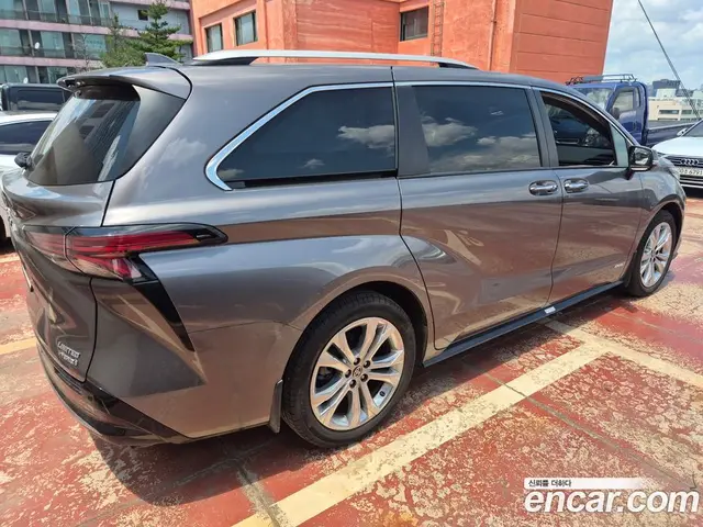 Toyota Sienna 2021 2.5 автомат (гидро), миниатюра 2