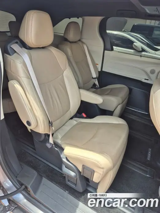 Toyota Sienna 2021 2.5 автомат (гидро), фото 9