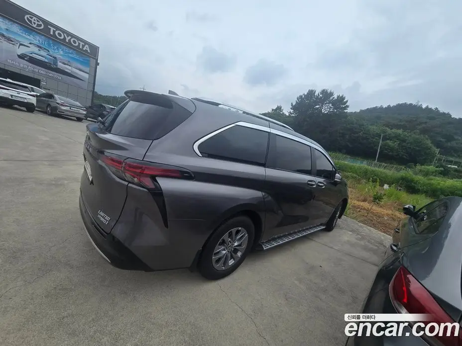 Toyota Sienna 2024 2.5 автомат (гидро), фото 3 Toyota Sienna 2024 2.5 автомат (гидро), фото 3