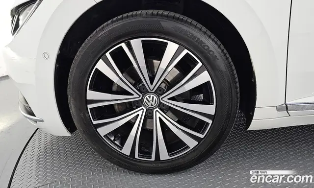 Volkswagen Arteon 2019 2.0 автомат (гидро), миниатюра 5