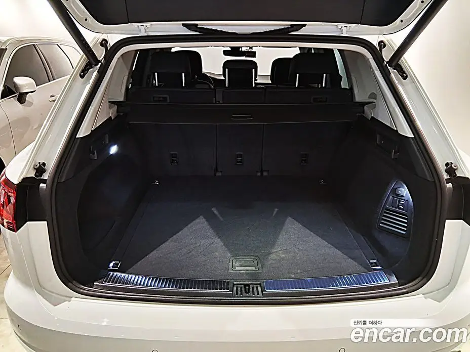 Volkswagen Touareg 2024 3.0 автомат (гидро), фото 13