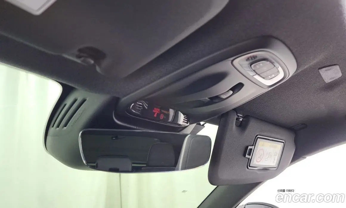 Volvo XC40 2019 2.0 автомат (гидро), фото 23