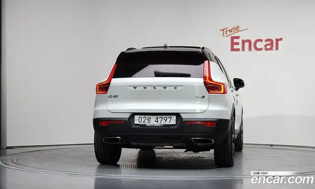 Volvo XC40 2019 2.0 автомат (гидро), миниатюра 4
