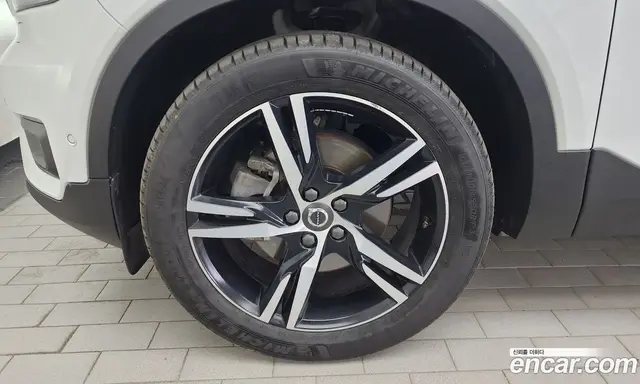 Volvo XC40 2019 2.0 автомат (гидро), миниатюра 5