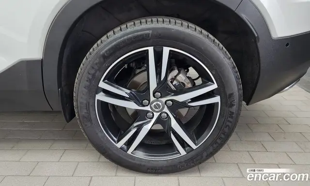 Volvo XC40 2019 2.0 автомат (гидро), миниатюра 7