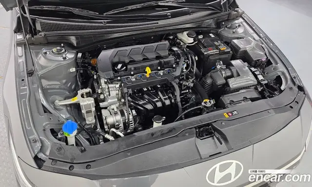 Hyundai Avante 2025 1.6 автомат (гидро), миниатюра 6