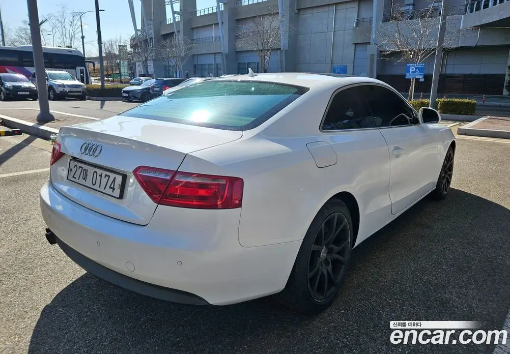Audi A5 2009 2.0 автомат (гидро), фото 3