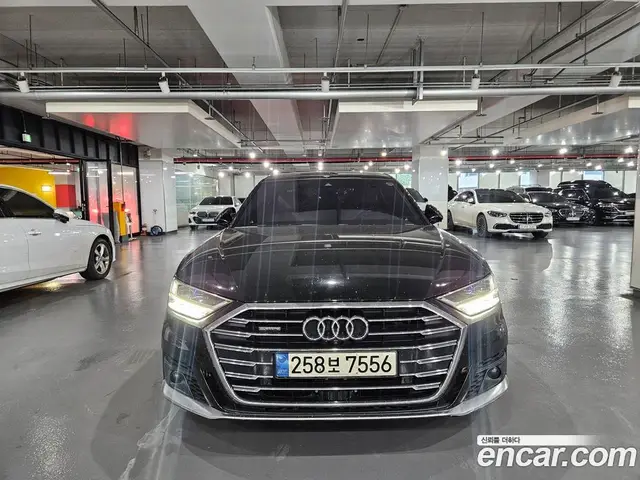 Audi A8, 2021, 139 000 км