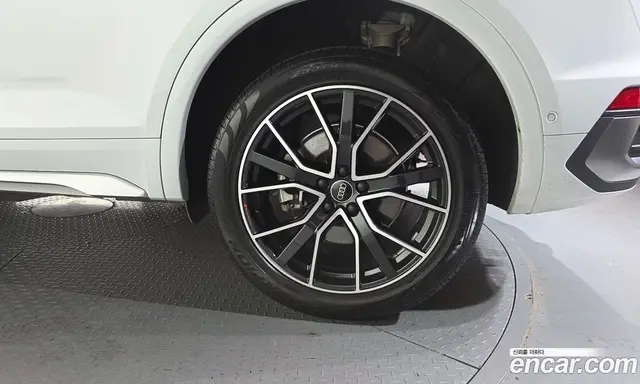 Audi Q5 2023 2.0 автомат (гидро), миниатюра 7