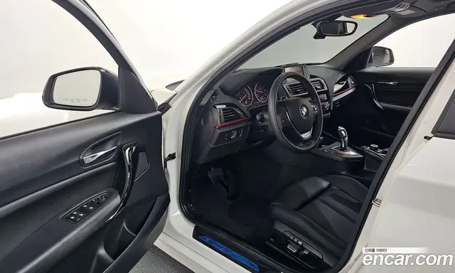 BMW 1 серия 2017 2.0 автомат (гидро), миниатюра 12