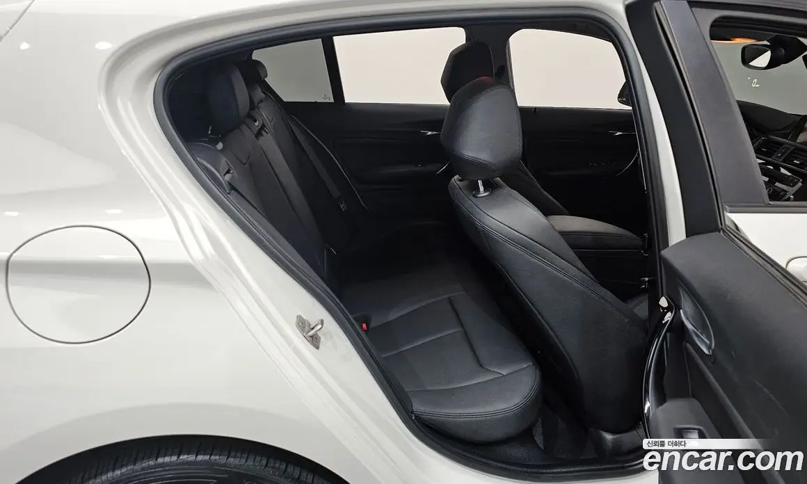 BMW 1 серия 2017 2.0 автомат (гидро), фото 16