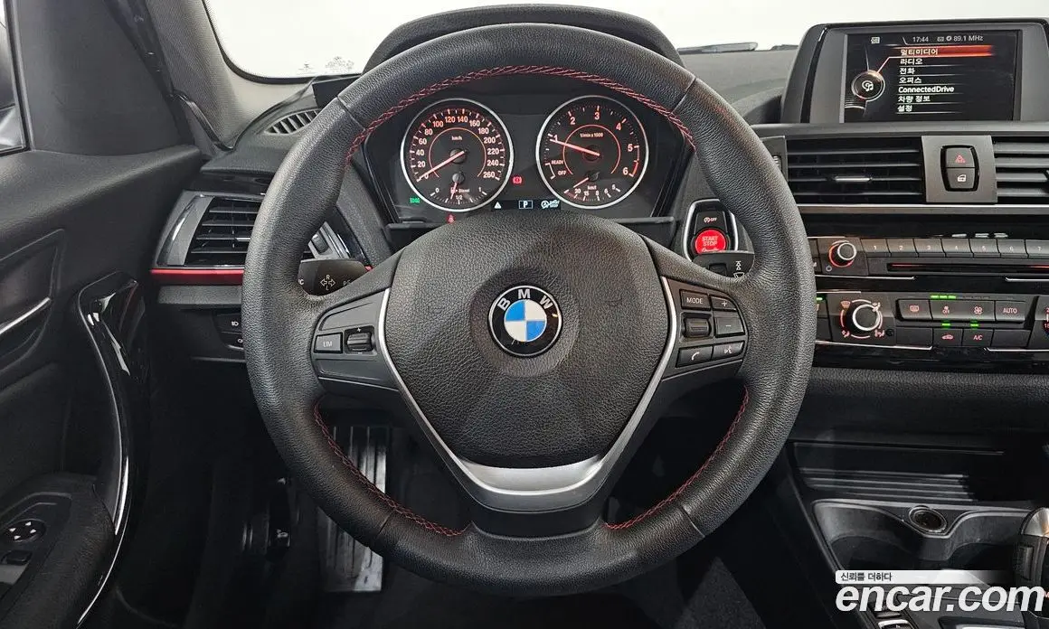 BMW 1 серия 2017 2.0 автомат (гидро), фото 18
