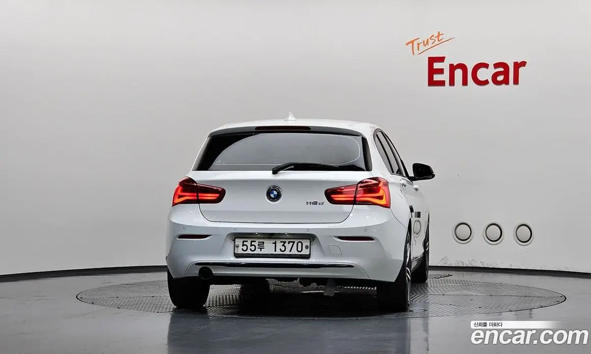 BMW 1 серия 2017 2.0 автомат (гидро), фото 3