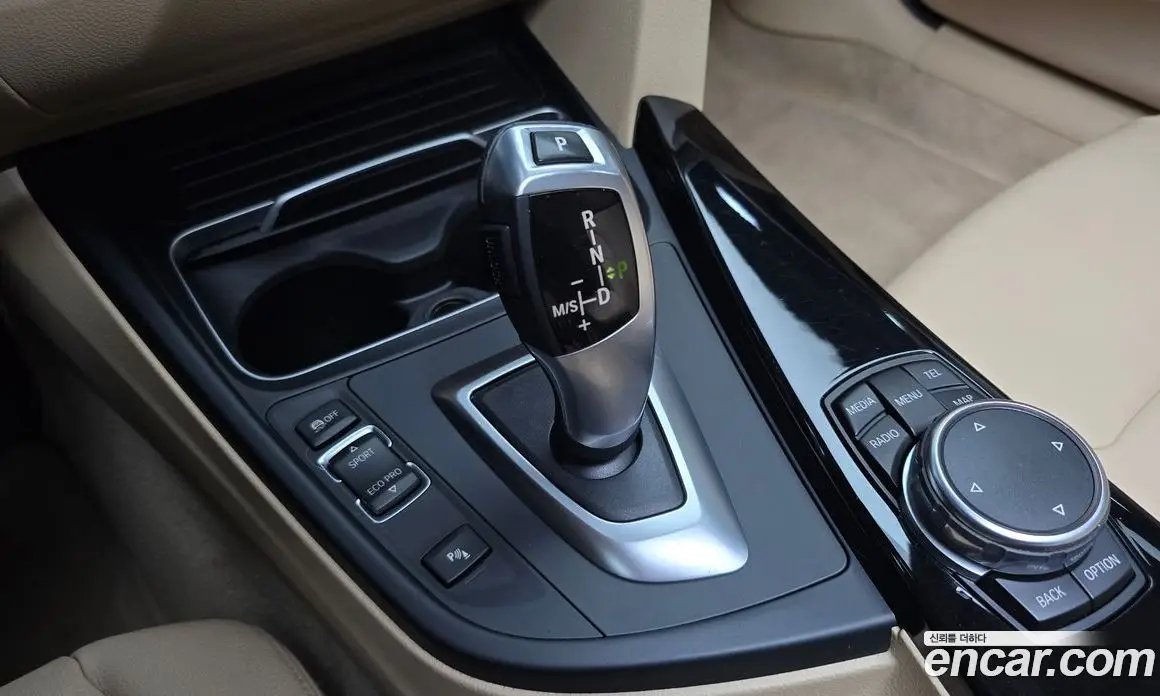 BMW 3 серия 2015 2.0 автомат (гидро), фото 9
