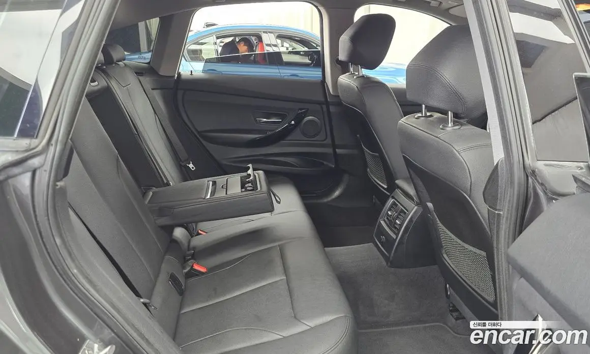 BMW 3 серия 2018 2.0 автомат (гидро), фото 17