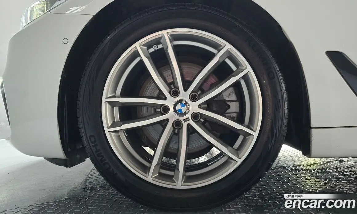 BMW 5 серия 2017 2.0 автомат (гидро), фото 5